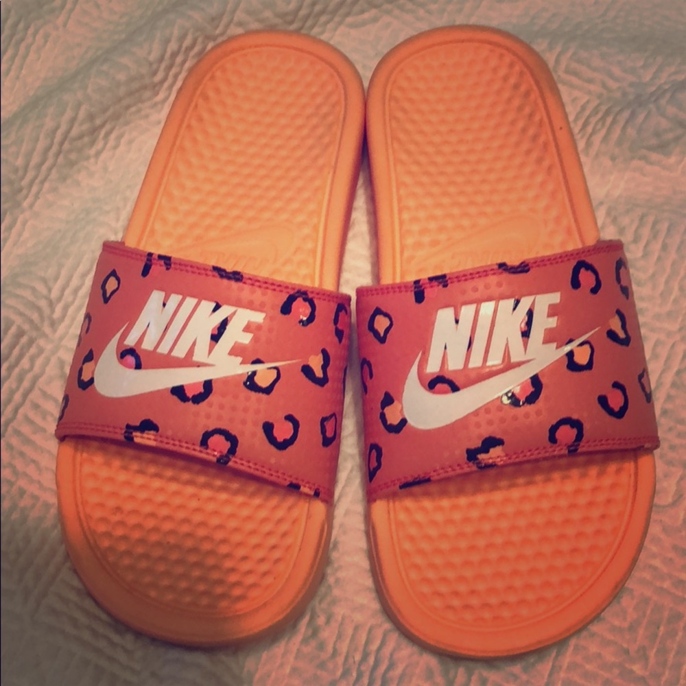 Nike Benassi Pink Leopard Slides